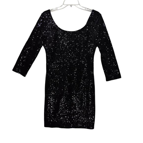 Sequined Cocktail Dress Size Small Bodycon Low Back Black 3/4 Sleeves No Tags - Picture 1 of 11
